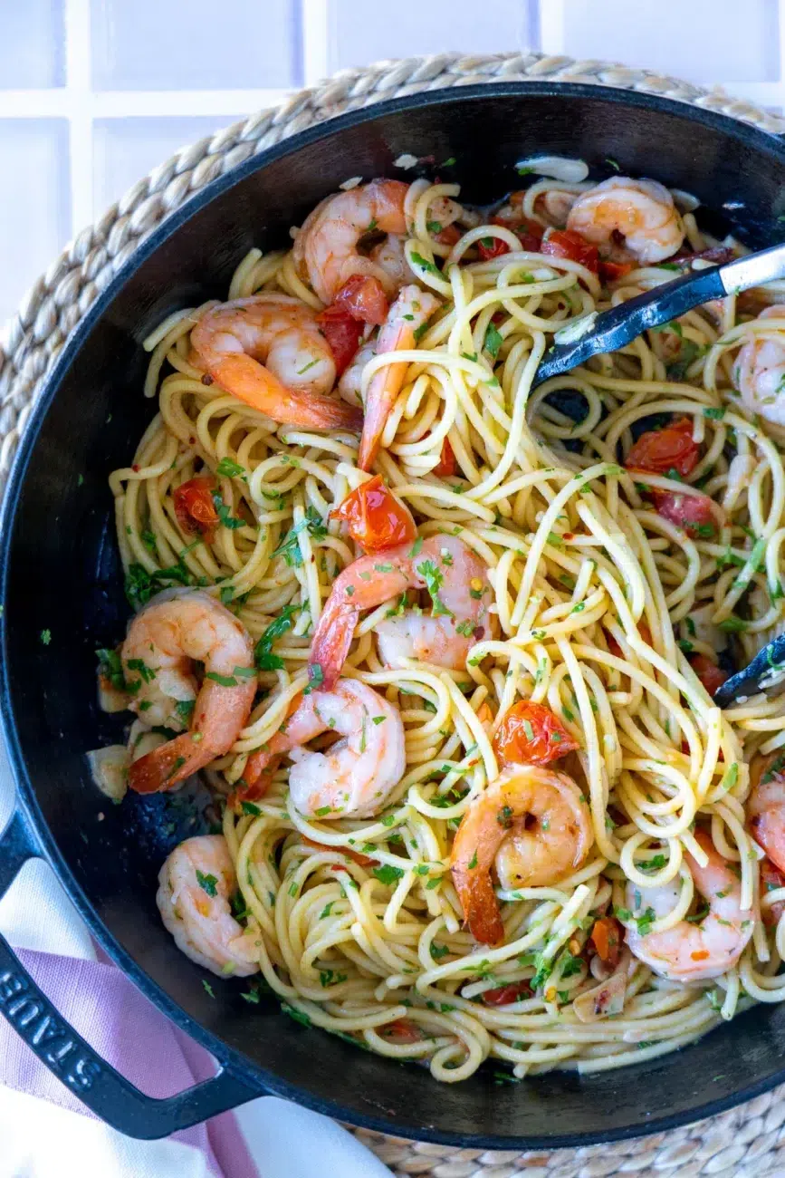 Garlic Prawn Olive Oil Spaghetti Recipe Served Family Style