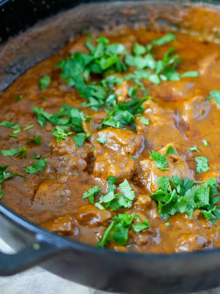 Quick Coconut Creamy Chicken Curry